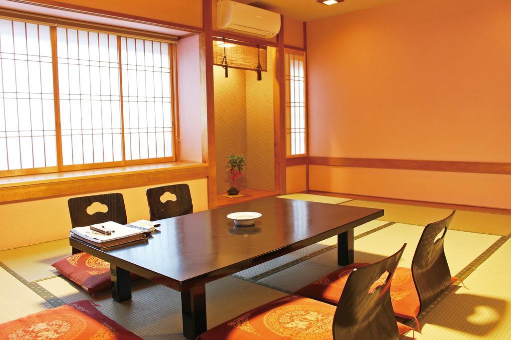 Ajiro Kanko Hotel Atami  Exterior photo